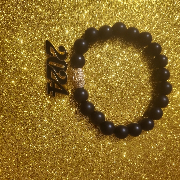 2024 BRACELET FOR THAT SPECIAL GRADUATE. - Picture 2 of 12